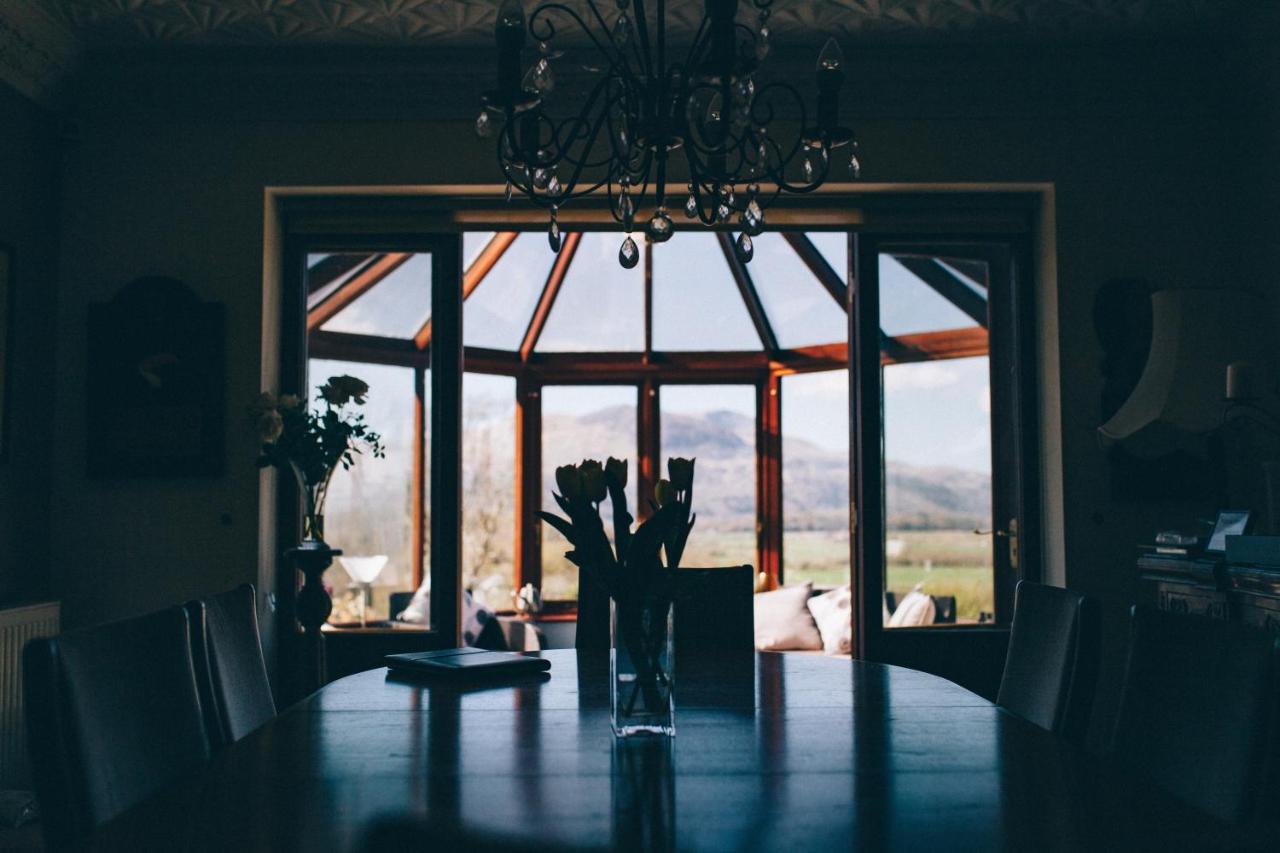 Ferlas Bed And Breakfast Penrhyndeudreath Dış mekan fotoğraf