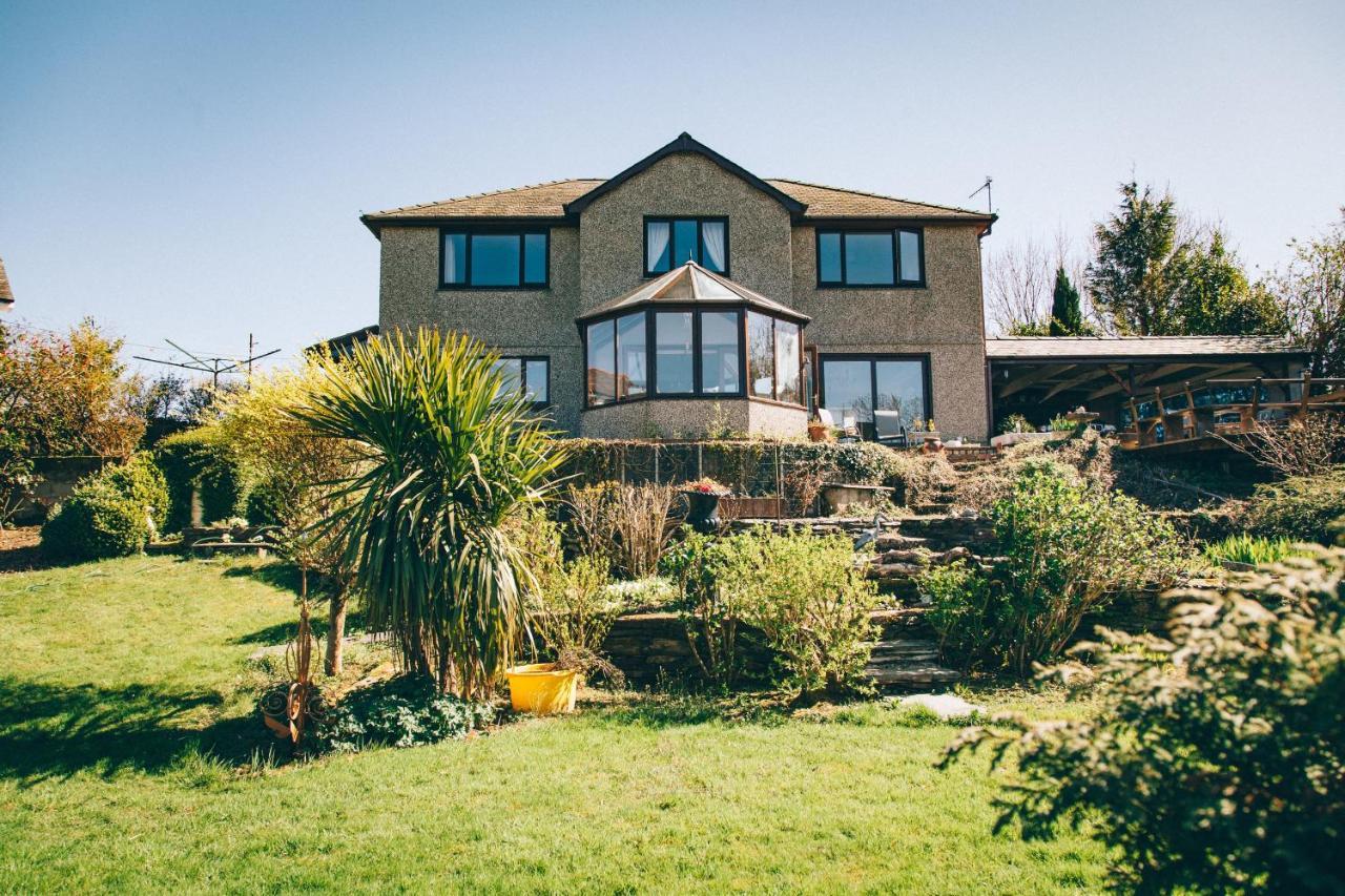Ferlas Bed And Breakfast Penrhyndeudreath Dış mekan fotoğraf
