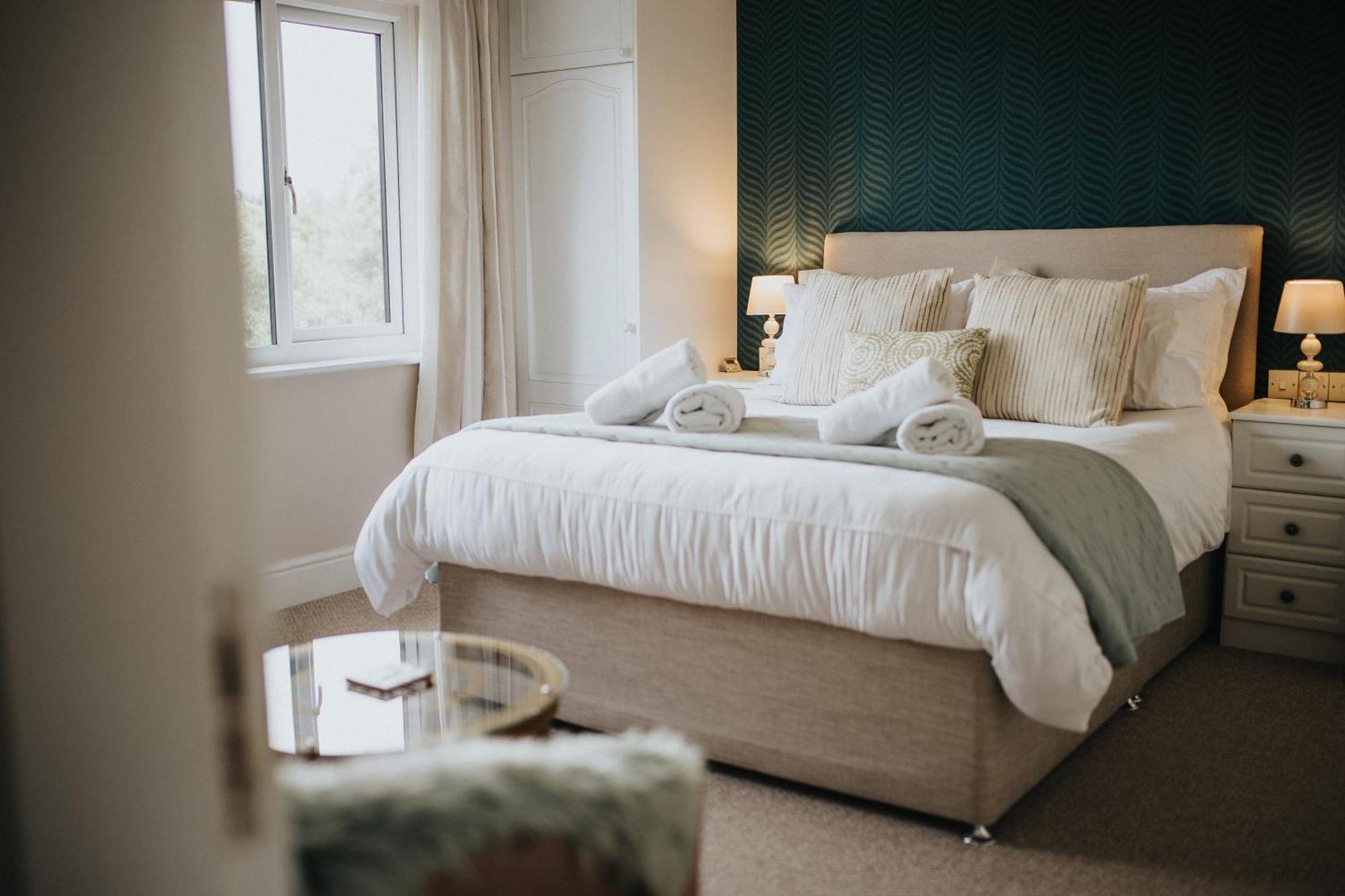 Ferlas Bed And Breakfast Penrhyndeudreath Dış mekan fotoğraf